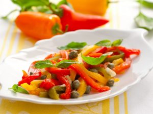 Ang pinakamahusay na mga pagkakaiba-iba ng mga peppers ng salad para sa mga Ural