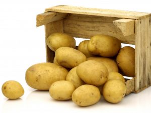 Stockage des pommes de terre sur le balcon en hiver