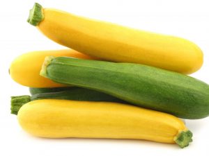 Ang mga dahilan para sa paglitaw ng kapaitan sa zucchini